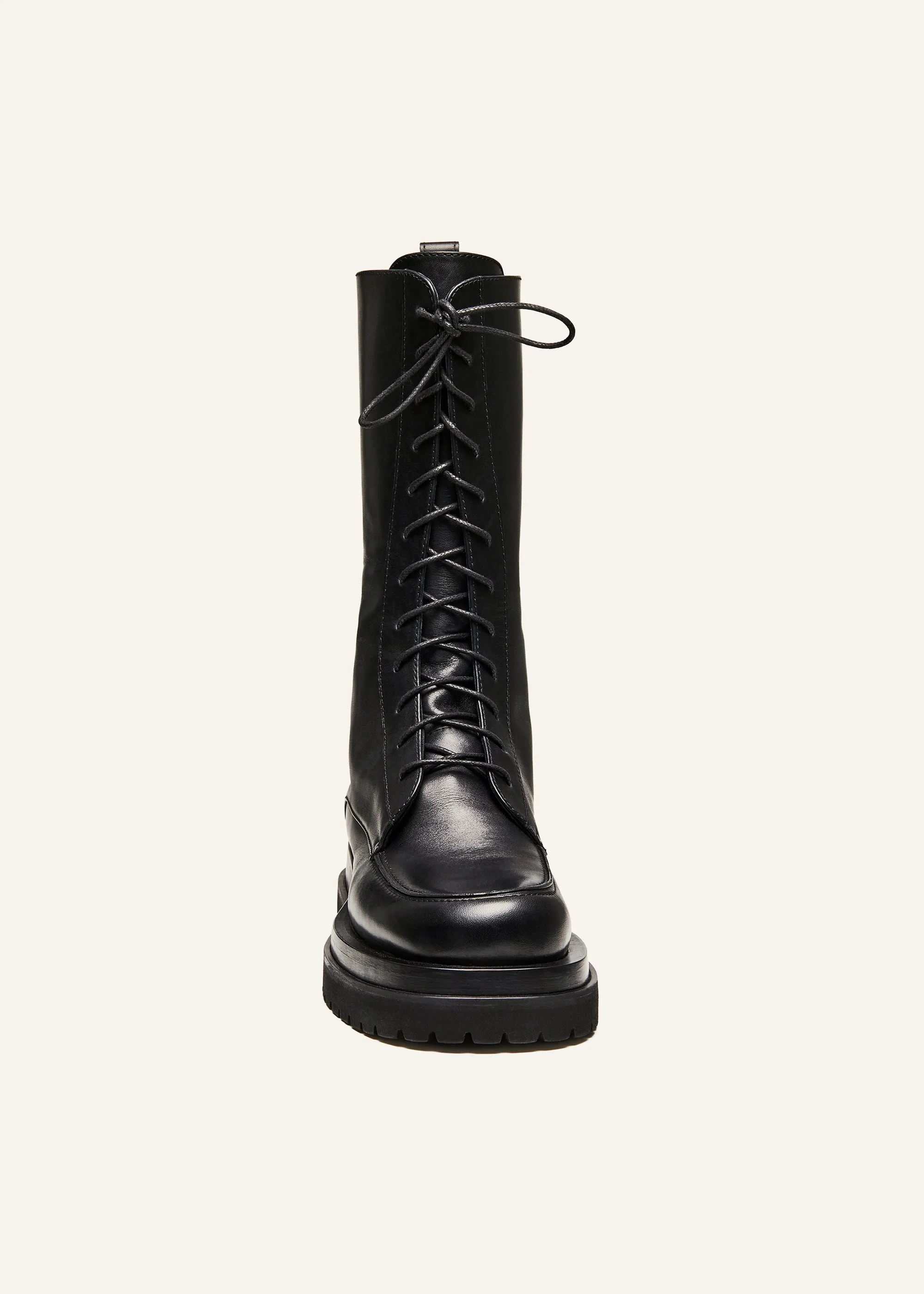 Combat boots in black leather