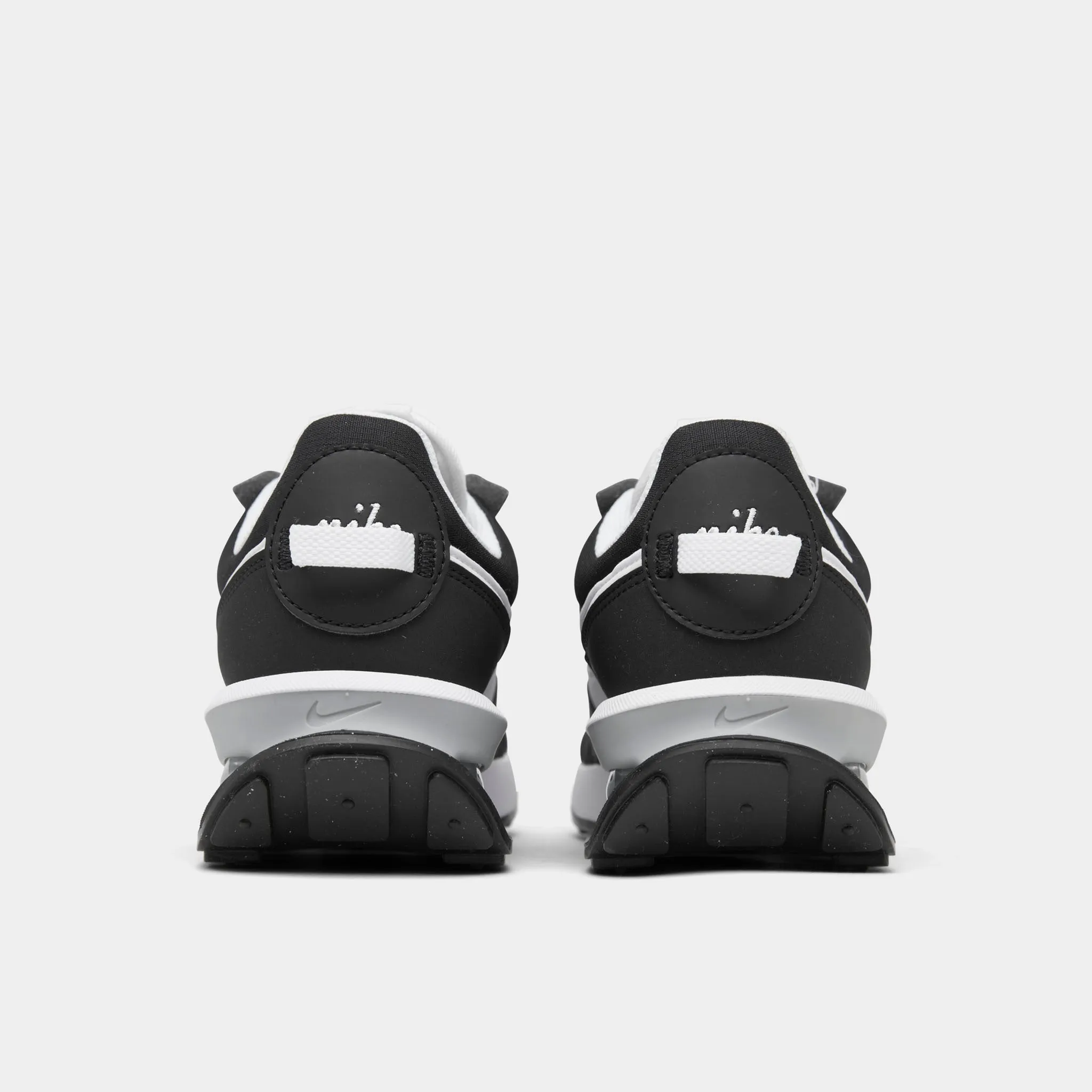 Nike Women's Air Max Pre-Day Black / White - Metallic Silver