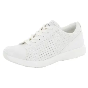 Traq® By Alegria Qest Perf White Shoe (Women's)