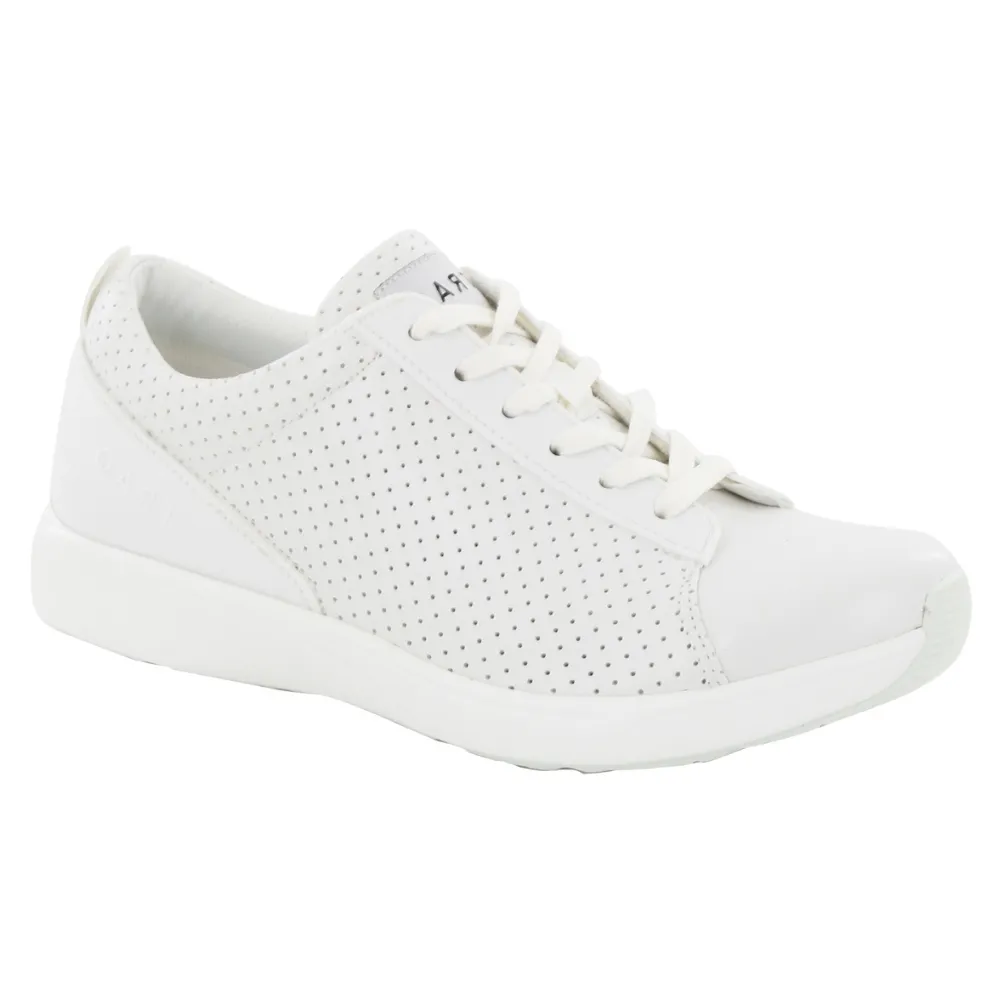 Traq® By Alegria Qest Perf White Shoe (Women's)